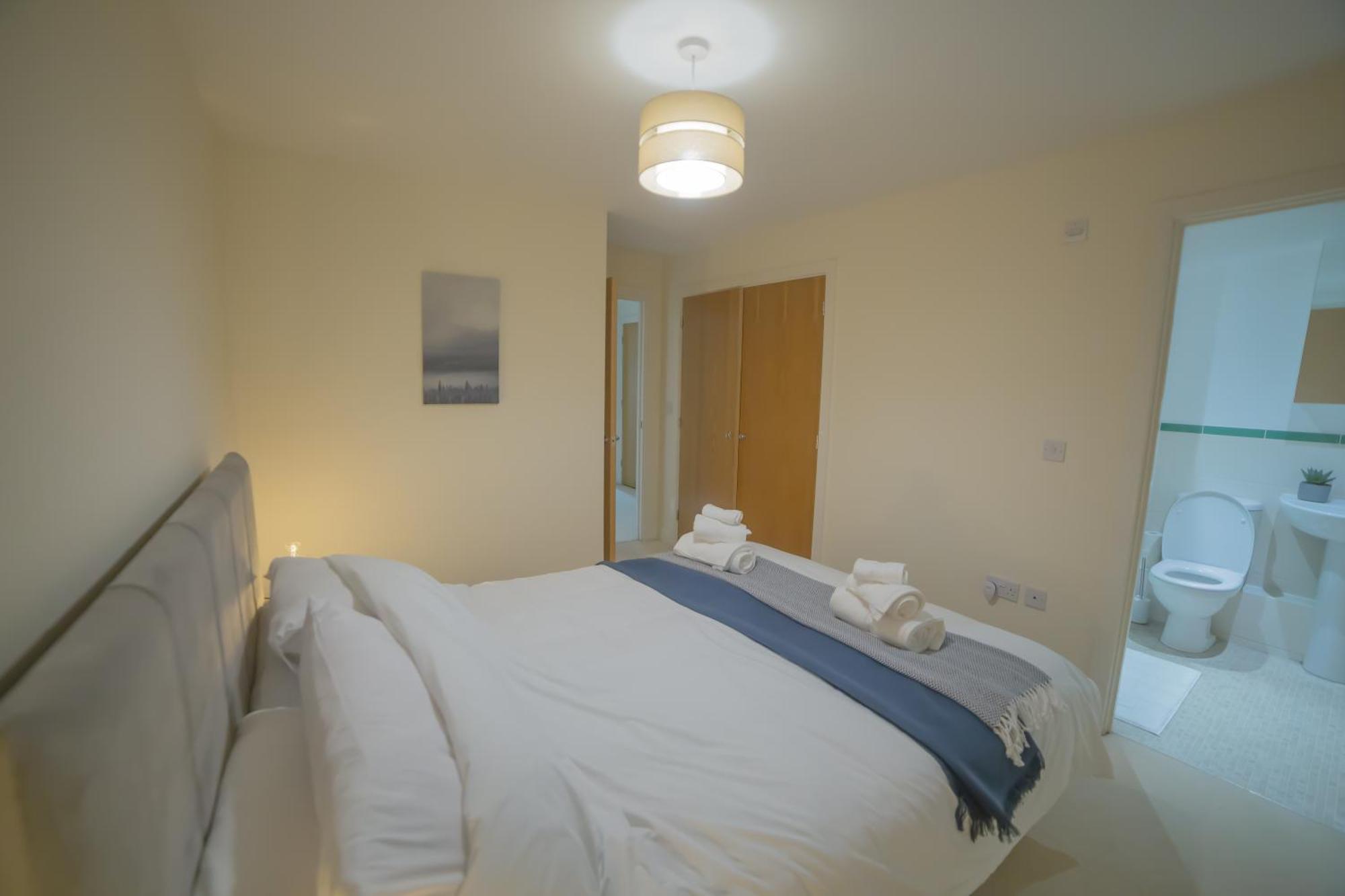 Sleeps9 Parking&Garage 17 Mins To Gatwick, 30 To London Villa Merstham Exterior photo
