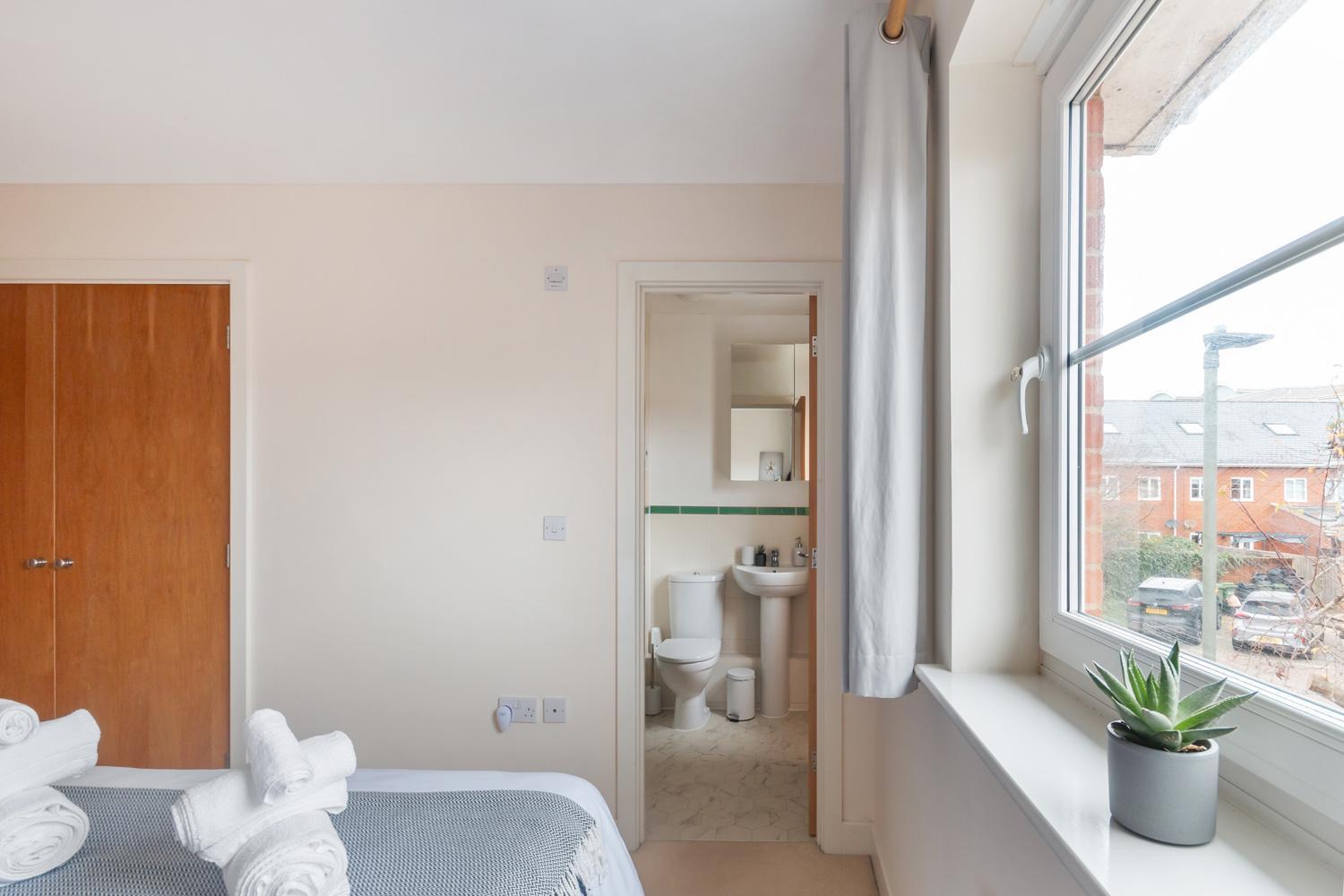 Sleeps9 Parking&Garage 17 Mins To Gatwick, 30 To London Villa Merstham Exterior photo